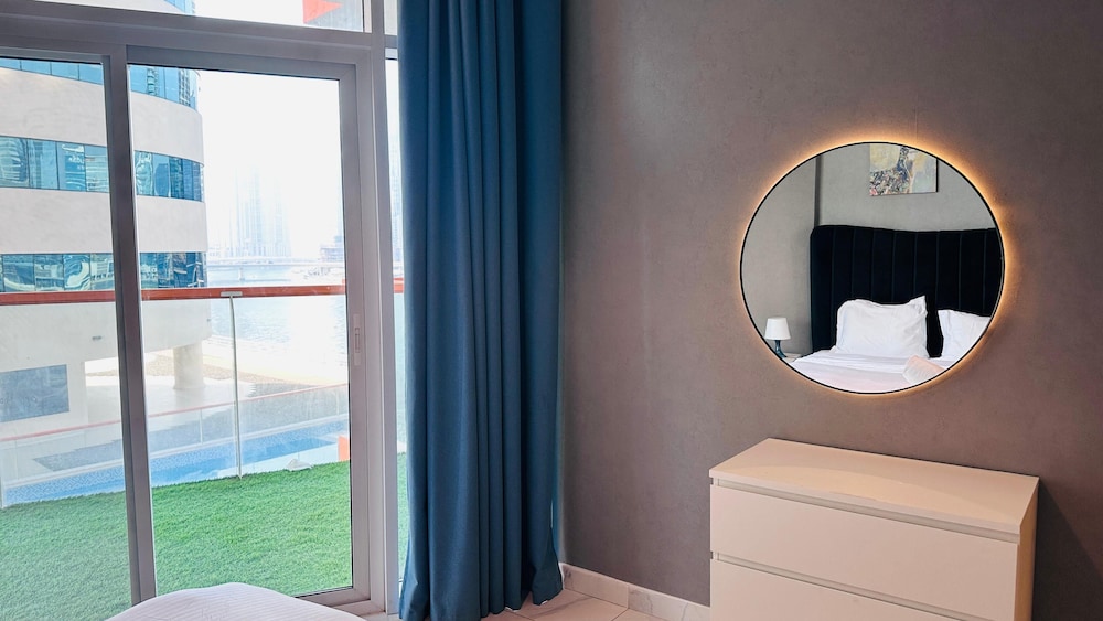 Premium 2 Bed Millennium Apartment