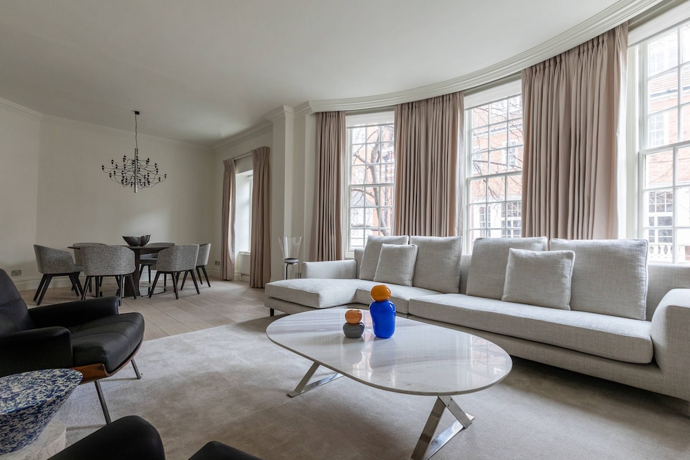 Sloane Court East VI by Onefinestay