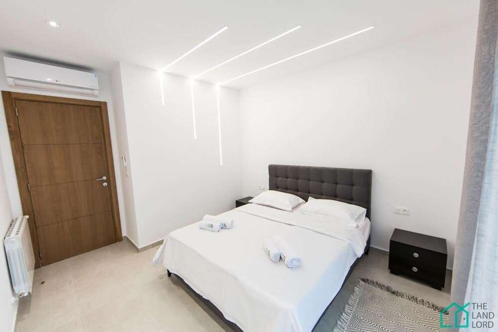 Sunset 202 Luxury With gym Club in Lac 1
