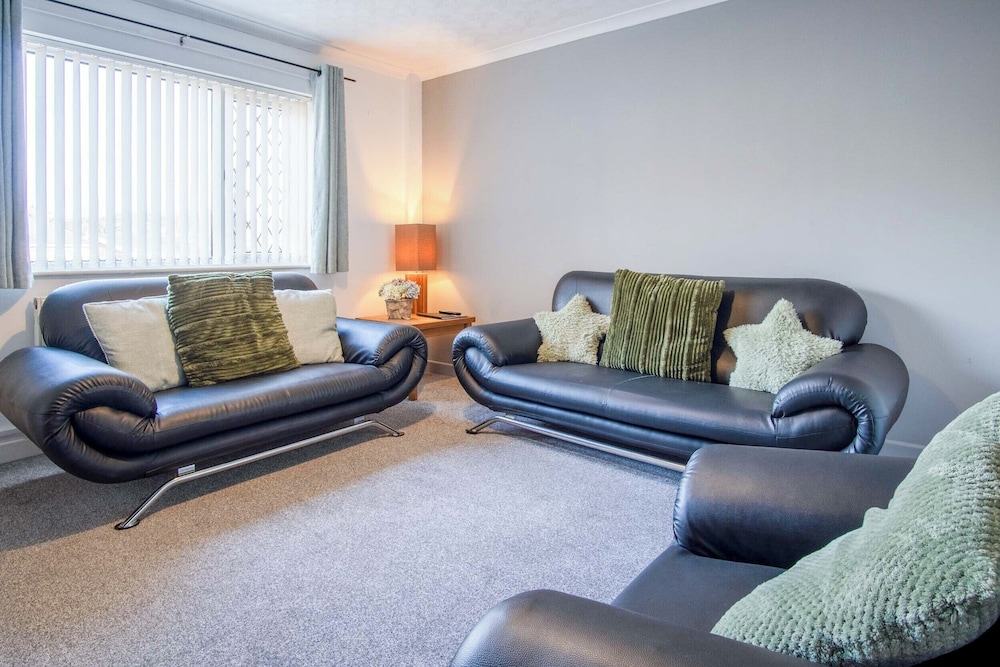 Tyle Teg - 3 Bedroom Holiday Home - Clydach