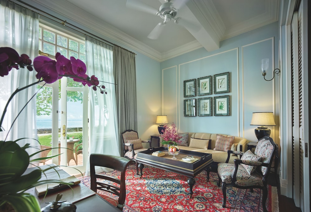 Eastern & Oriental Hotel 74