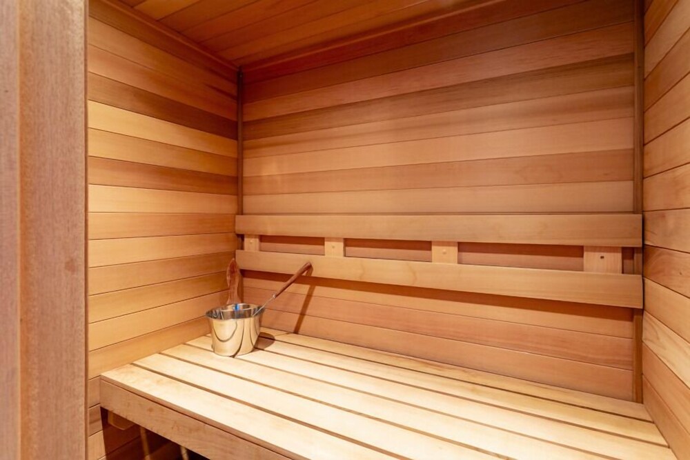 Trail's End Lodge - 4 Bedroom Residence w/ Spa #13 4 Condo