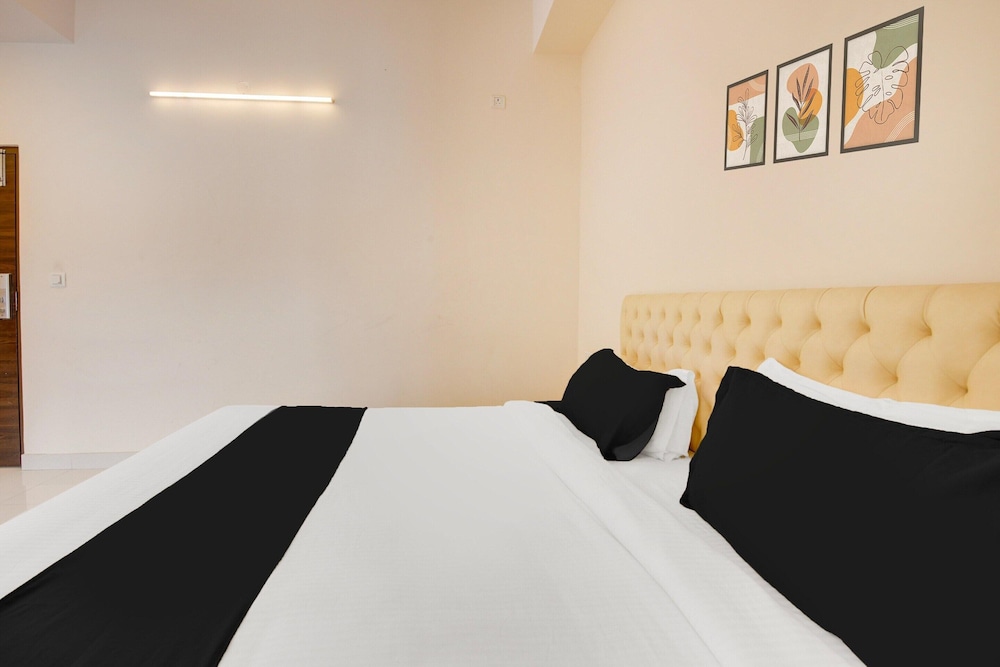 Cosy Stays at HBR Layout