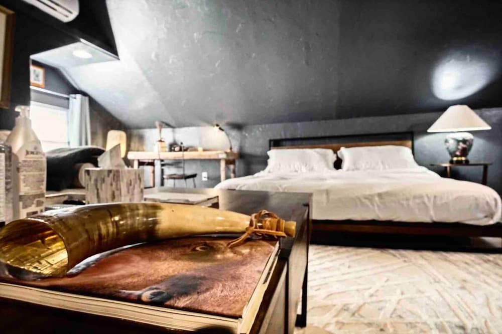 Oklahoma City Vacations - 3-story 6-bedroom 4 Bathrooms 3min-asian Dist - Property Image 49