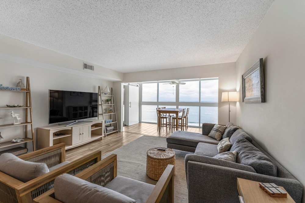 Edgewater West 65