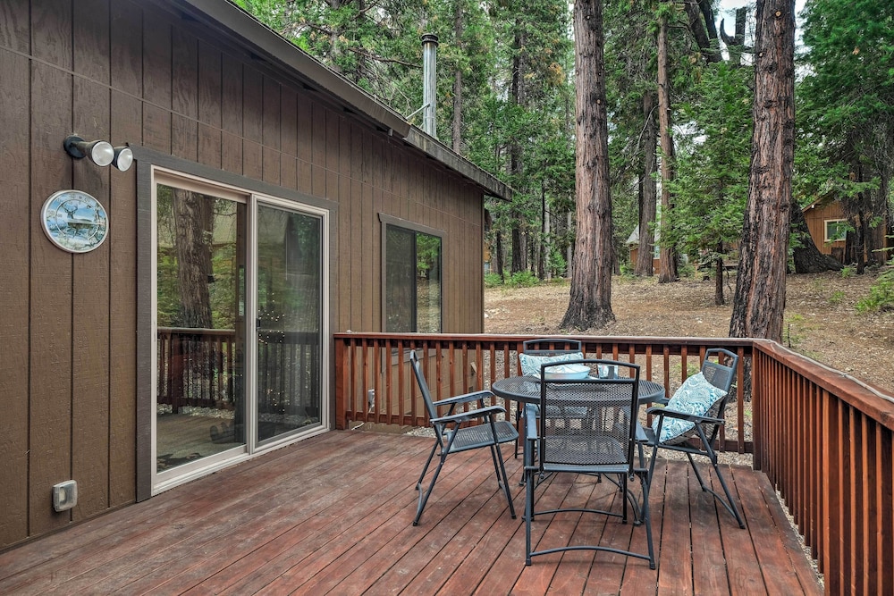 Cozy Camp Connell Cabin: Large Game Room & Decks! view 3