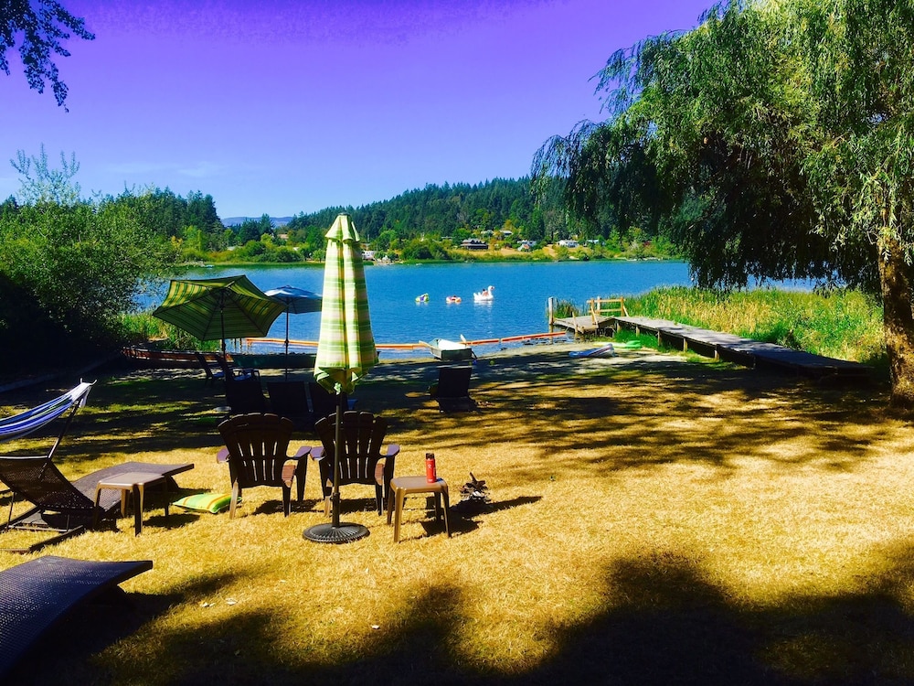 Lakeshore on Salt Spring