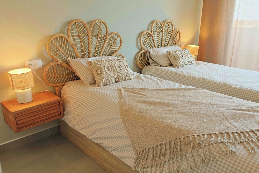 Luxury Apartment - Sea, Mountain, Golf - La Duquesa Manilva