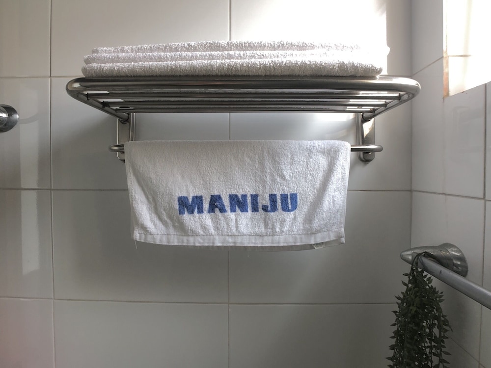 Maniju Pension