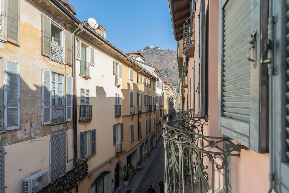 Domus in Como by Rent all Como