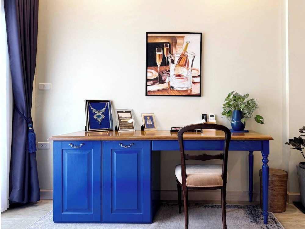 Stylish 3-bedroom Townhome in Heart of Bangkok