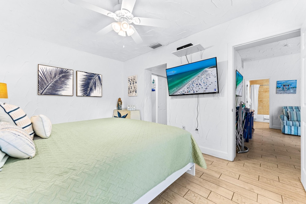 Crescent Street Villas By Beachside Mgt