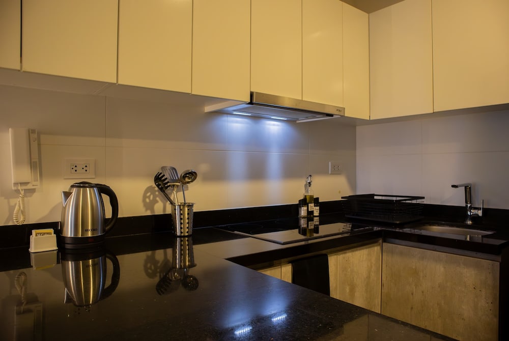 w Exceptional 1BR w Balcony in San Isidro
