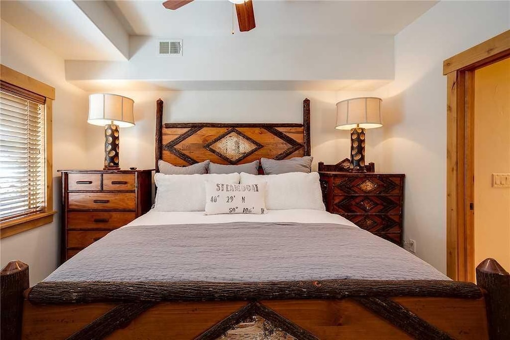 4303 Aspen Lodge, Trappeur's Crossing Apartment 3