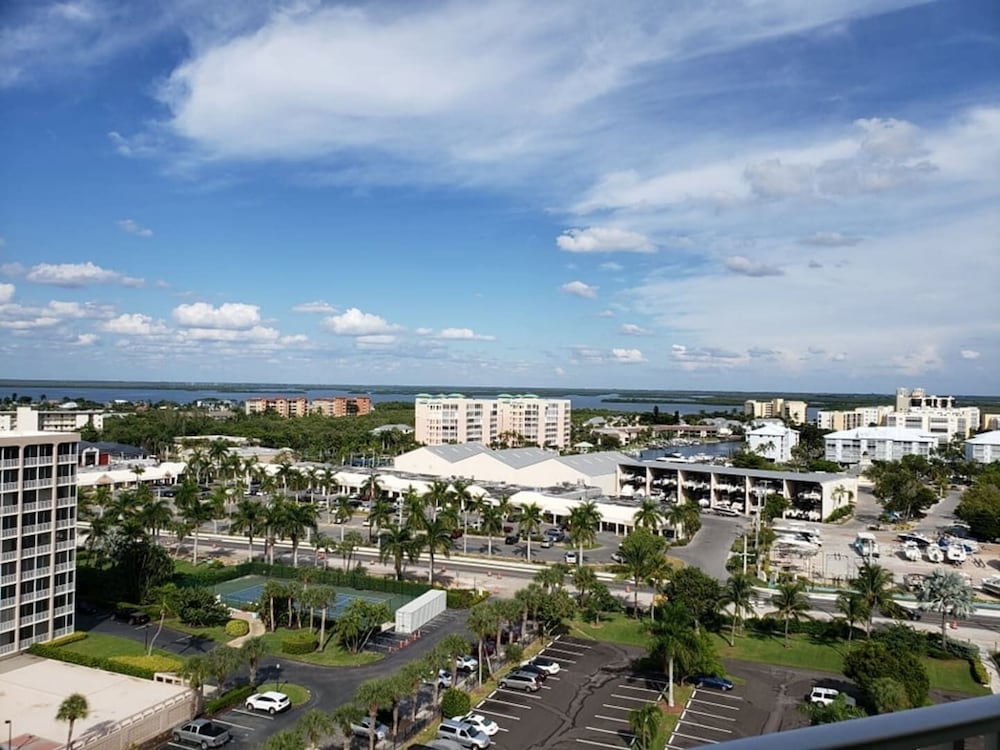 Crescent View in Fort Myers Beach view 2
