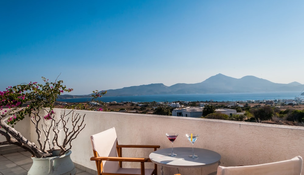 Faros Apartments