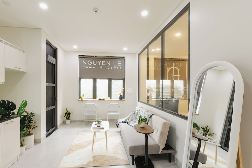 Nguyen Le Home Phan Ton