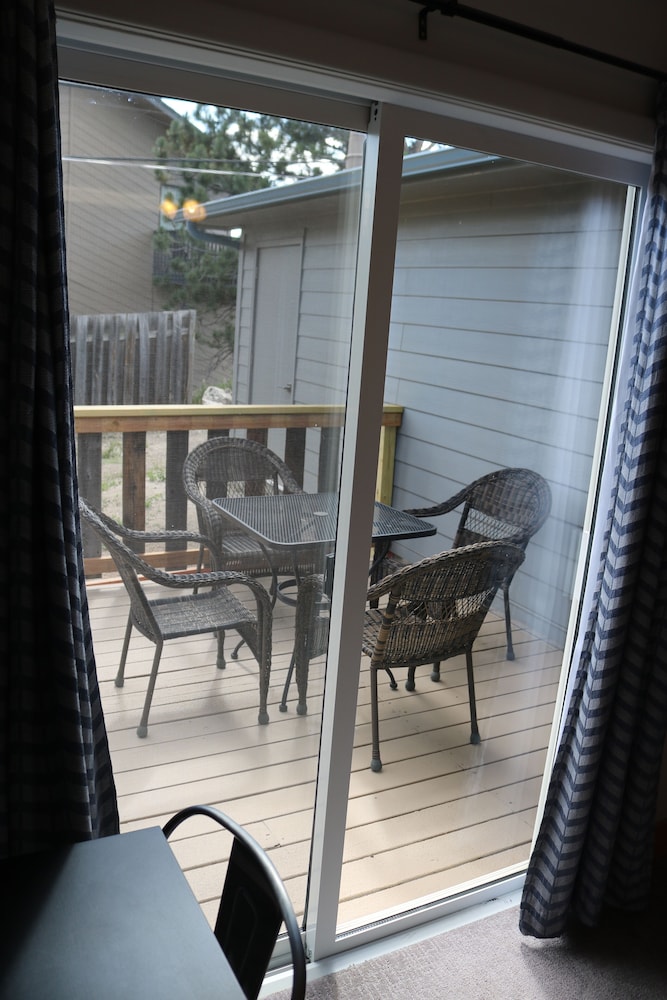 Columbine Inn