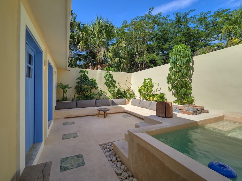 Casa Pineas-yucatan Home Rentals view 5