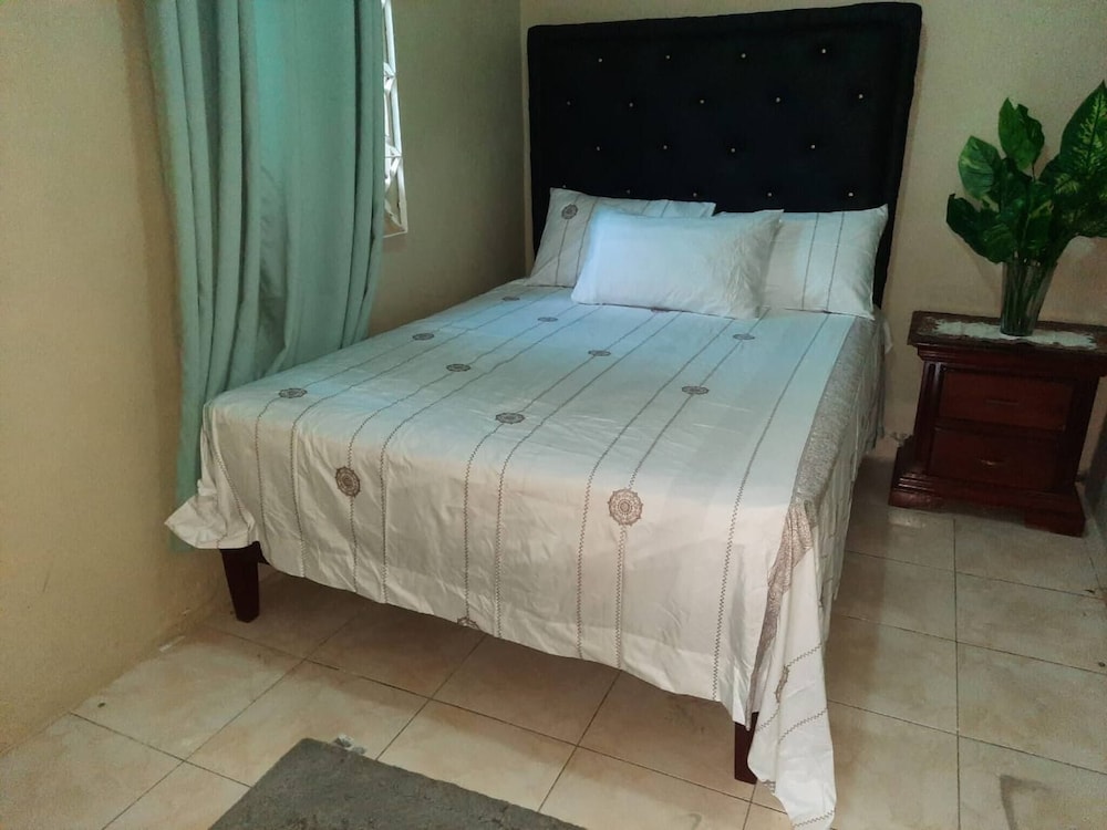 Doug Manor 2bedroom Apartment