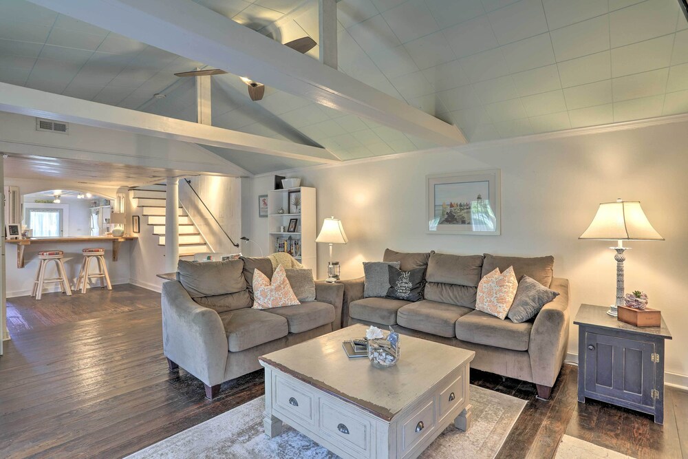Coastal, Walkable Home in Historic Southport! view 3