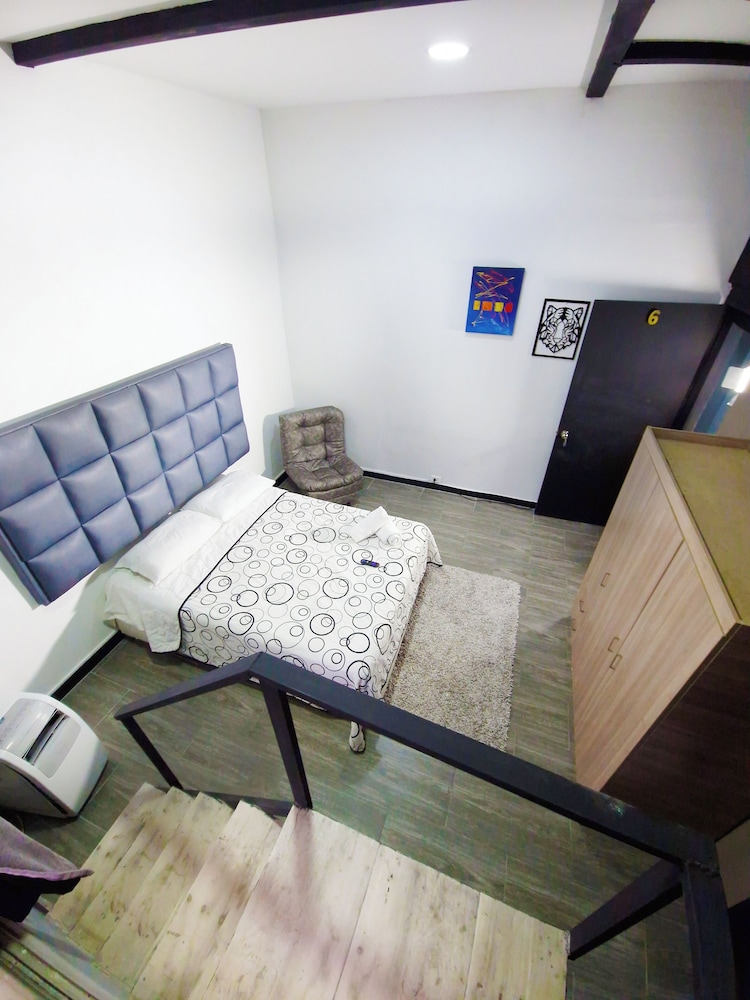 PROMO 18 BDRM Building, Pool+ 5Jacuzzis at Poblado