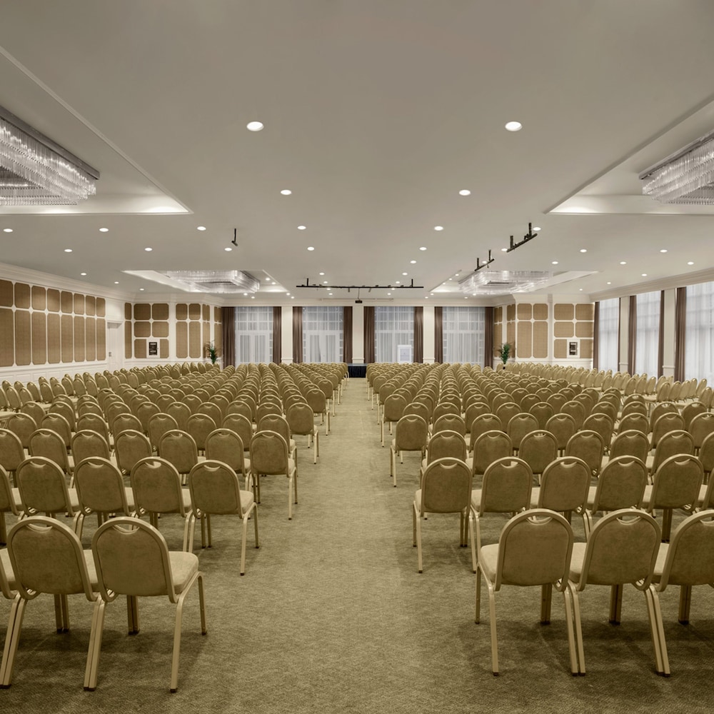 meeting & event spaces