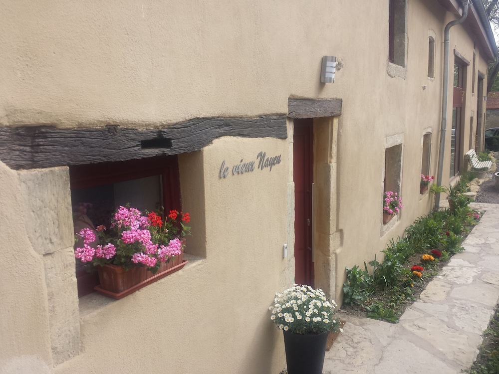 Photo 47
