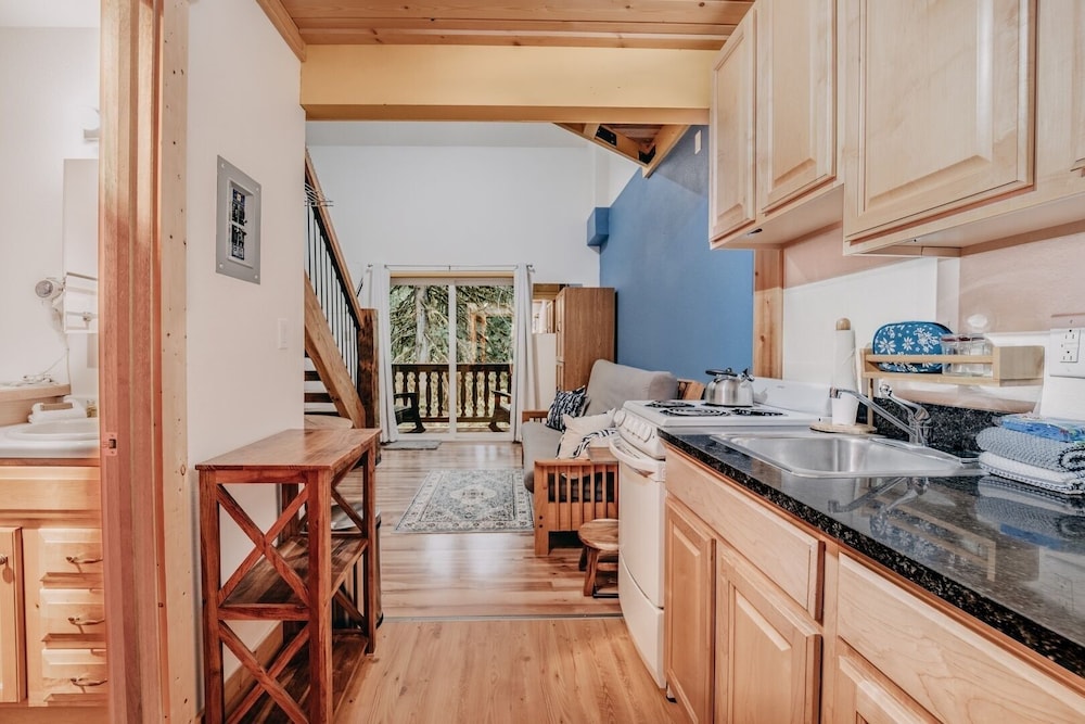 Glacier Mt Baker Lodging