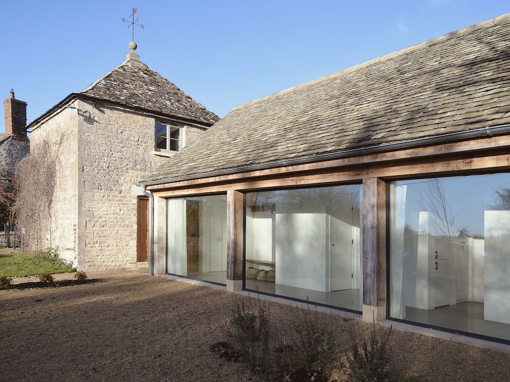 High Cogges Farm Holiday Cottages The Cart Shed