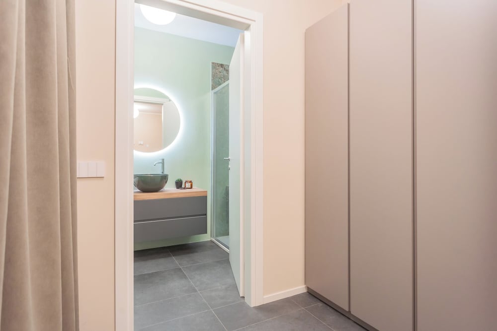 V. Suite on Lake Como by Rent all Como