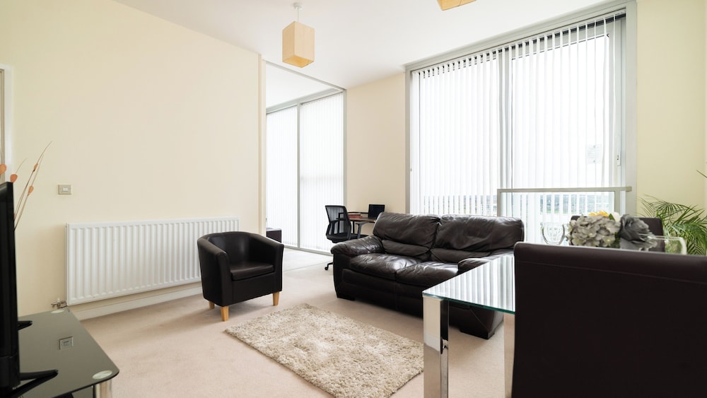 Cotels at the Hub Serviced Apartments view 4