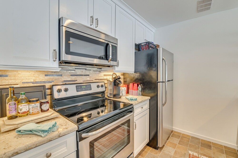 Walk to Ski Lift: Family-friendly Windham Townhome