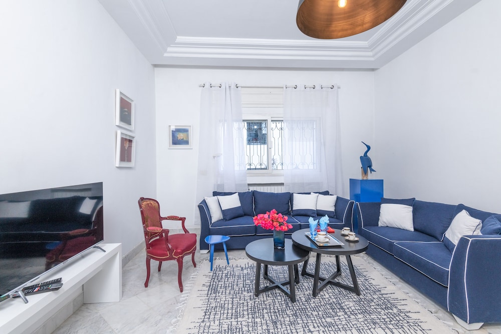 Hotel L'Oiseau Bleu Marsa Plage - Image 1