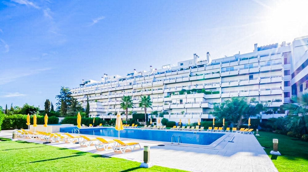Poolside Bliss T1 HsR Vilamarina