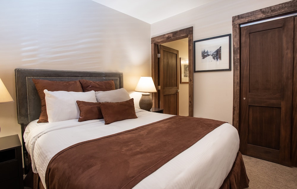 Winter Park CO Condos - Zephyr Mountain Lodge