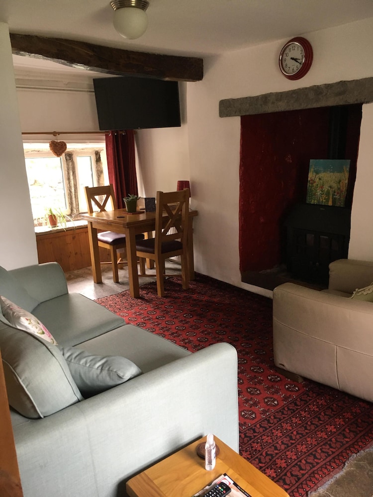 Sweetbriar Cottage B&B and Camping