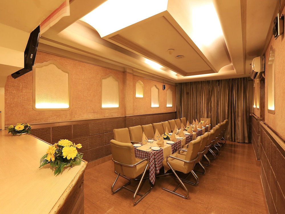 meeting & event spaces
