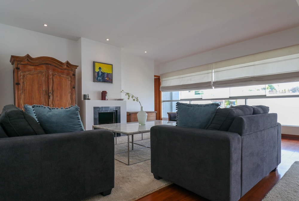 w Radiant 2BR w Modern Terrace in Miraflores