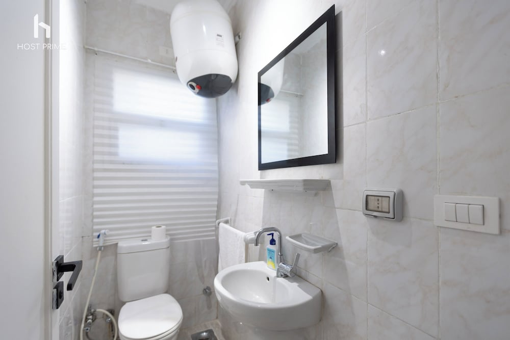 Grand Stay Apartment in Rehab City