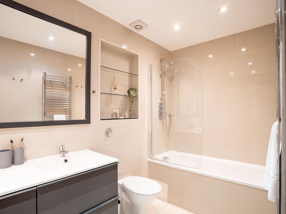Premier Three Bedroom Bliss City View Shoreditch