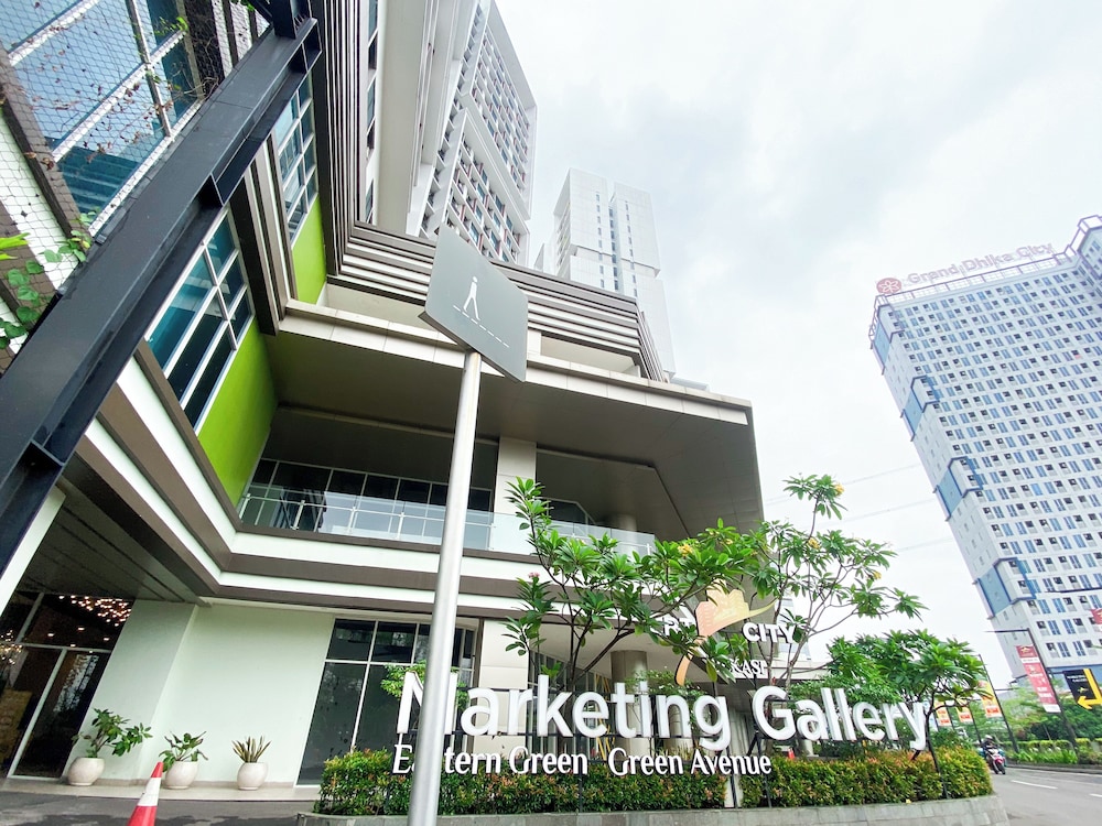 Good Deal And Basic Studio At Lrt City Bekasi Apartment