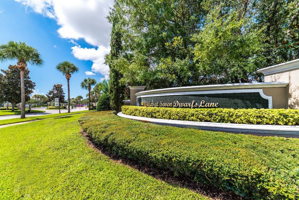 Ec21ha - 3 Bedroom Townhome In Villas at Seven Dwarfs Lane, Sleeps Up To 6, Just 6 Miles To Disney