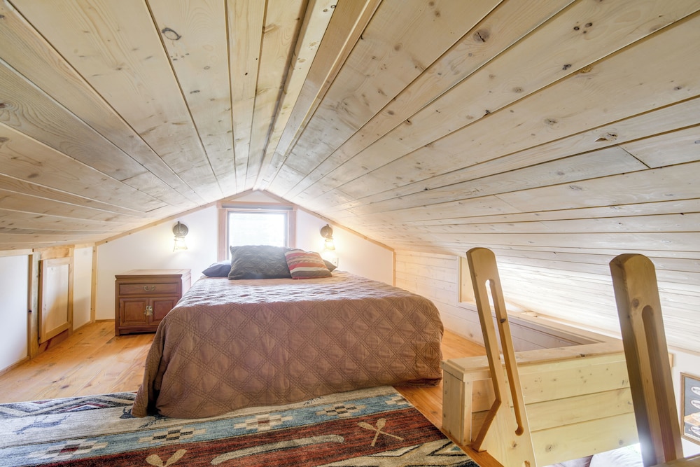 Fish, Hike & Ski: Ririe Retreat w/ Kayaks!