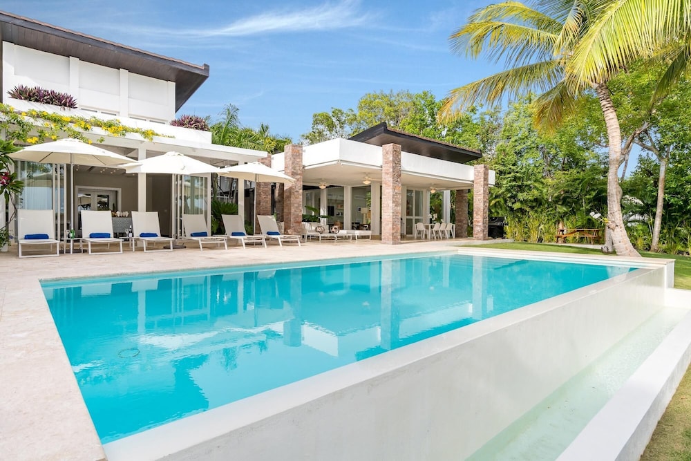 Luxury Villa at Puntacana Resort Club With Private Pool Terrace Golf Carts Butler Maid
