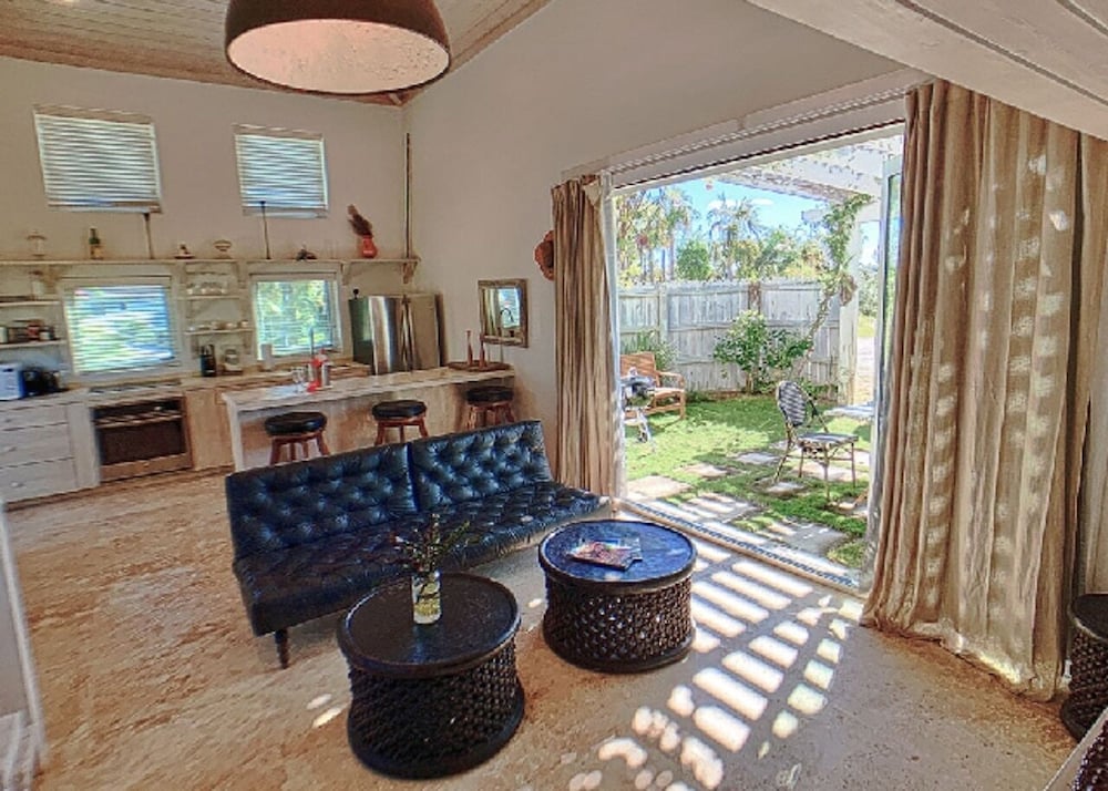 Eleuthera Vacations - Boathouse La Bougainvillea 1 Bedroom Cottage - Property Image 5