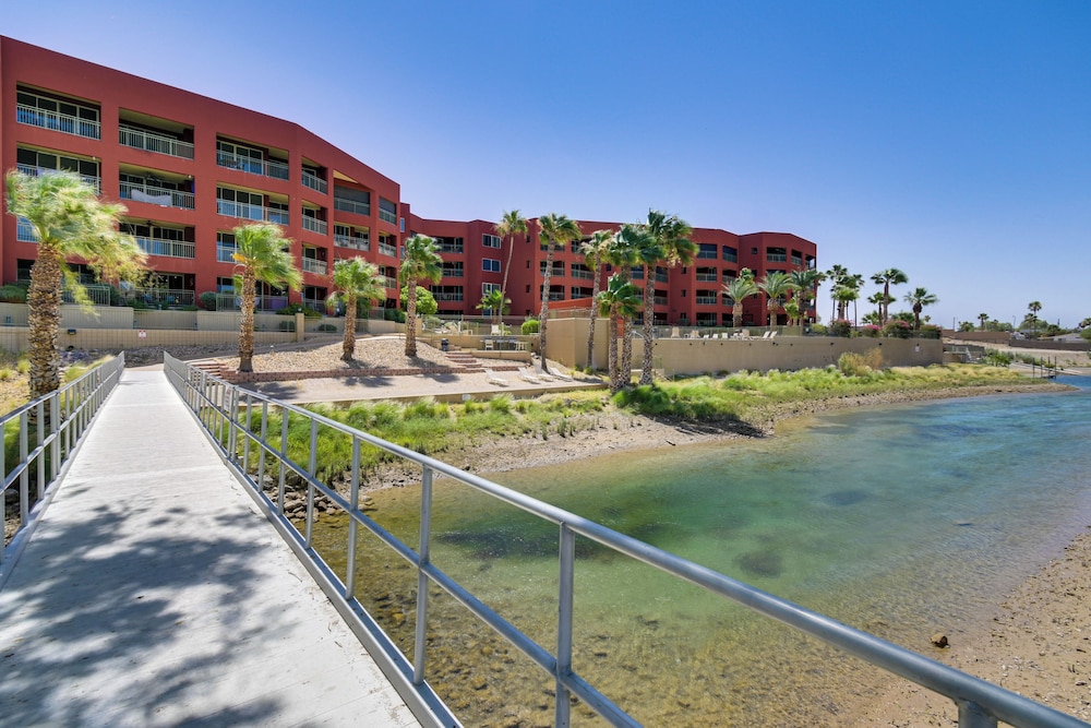 Riverfront Bullhead City Condo Near Casinos!