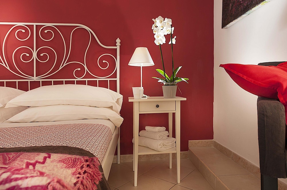 Bernini in Roma With 2 Bedrooms and 2 Bathrooms