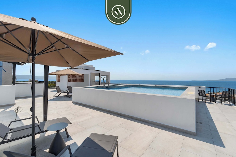 Brand New 1 BR Condo Right Next to the Malecon
