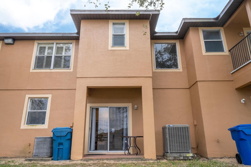 3132 CA - Charming Townhome Retreat